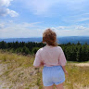 Meet your Posher, Laurence